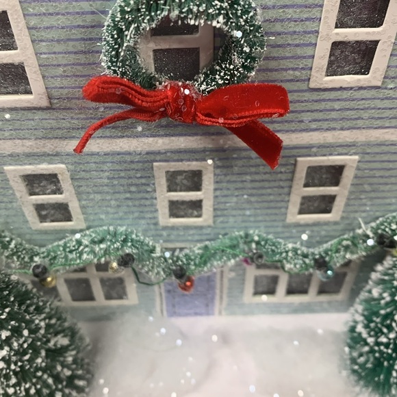 Anthropologie George & Viv Light Up Holiday Village House Green Townhouse - Picture 5 of 5